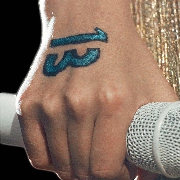 Taylor Swift 13 friendship bracelet - Picture 2 of 2